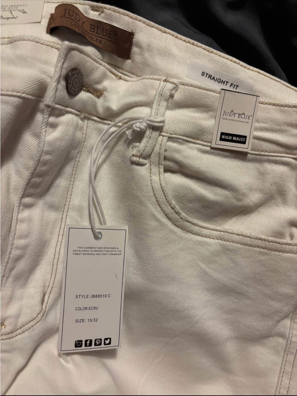 Judy Blue Men’s Straight Fit Jeans in Ecru